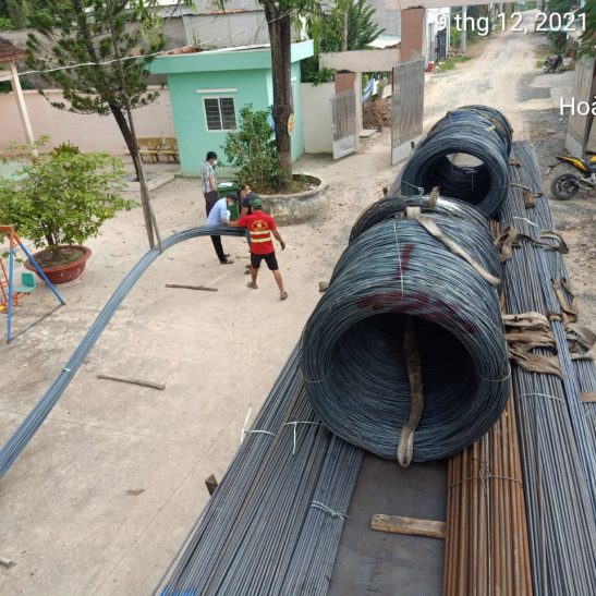 Giá Thép Việt Mỹ Phi 18