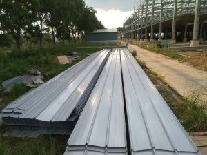 Tôn Đông Á cán cliplock, cán tôn tại công trình, giá tốt nhất Miền Nam