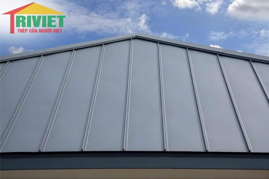 Bảng Báo Giá Tôn Cliplock Việt Nhật Uy Tín, Giá Ưu Đãi Nhất Năm 2026 8 Quy Trình Thi Công Tôn Seamlock