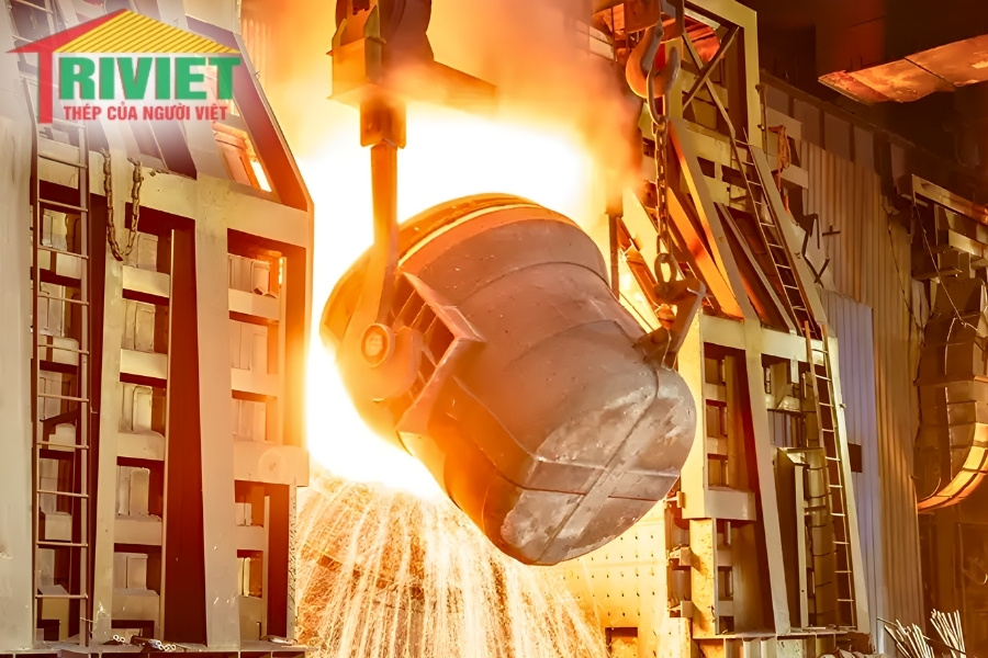 Bảng Báo Giá Tôn Cliplock Việt Nhật Uy Tín, Giá Ưu Đãi Nhất Năm 2026 4 Nấu Luyện Quặng Sắt Sản Xuất Thép