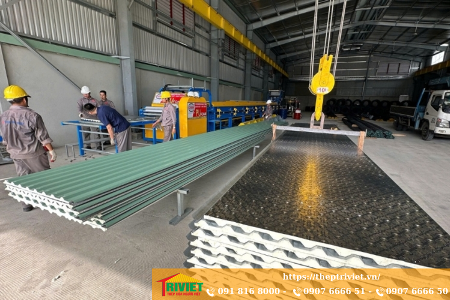 Giá tôn xốp Hoa Sen 1m2 bao nhiêu tiền? Các loại xốp & bảng giá mới 19 Tôn xốp Hoa Sen