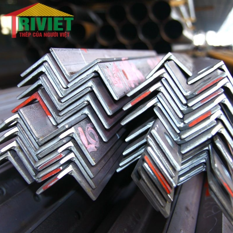 Thép Hình V30 8 Thép Hình V30 Xếp Chồng Ngay Ngắn