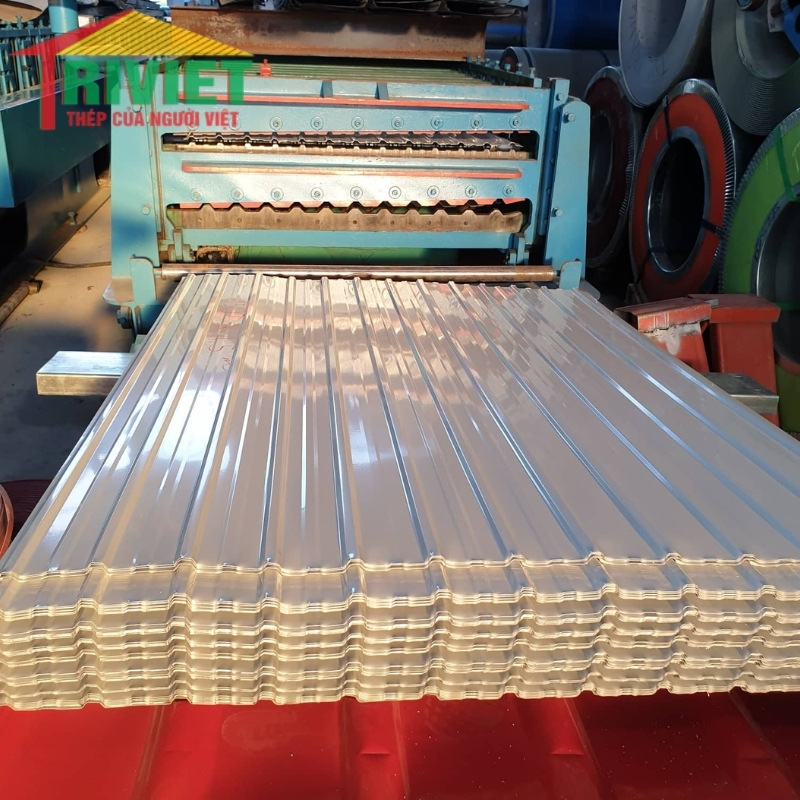 Dây Chuyền Cán Tôn La Phông Sáng